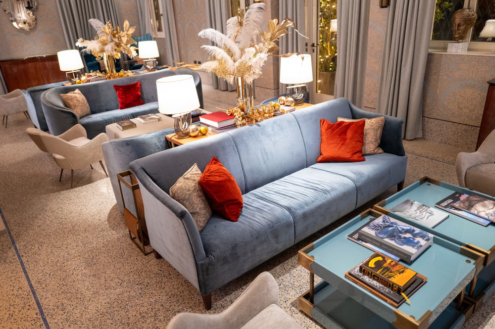 Velvet cushions for hotels and restaurants