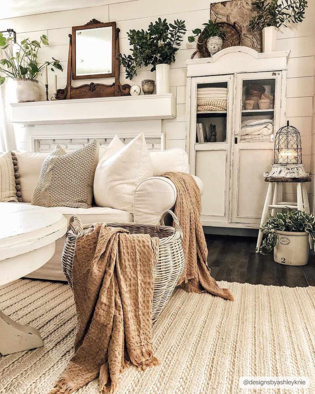 Alice Hand-Woven Viscose & Wool Rug, view 3
